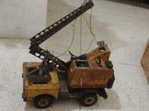 Vintage-Mighty-Tonka-Clam-Shell-Crane-Truck