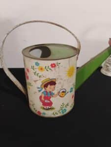 Vintage-Ohio-Art-Childs-Lithographed-Tin-Watering-Can-second-image