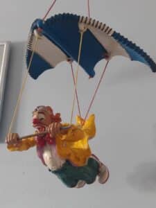 Vintage-Parachute-Clown-Figurine