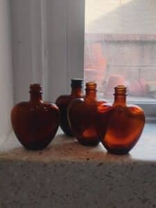 Vintage-Paul-Masson-Amber-Heart-Shaped-Glass-Bottles