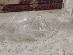Vintage-Pressed-Glass-Citrus-Juicer