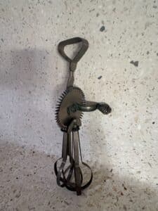 Vintage-Rotary-Egg-Beater