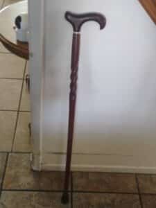 Vintage-Royal-Canes-Barley-Twist-Derby-Handle-Walking-Cane