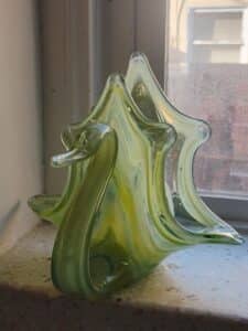 Vintage-Sooner-Art-Glass-Swan-Bowl