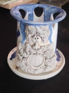 Vintage-Studio-Pottery-Old-Man-Face-Mug-or-Utensil-Holder