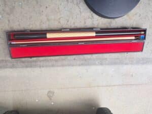 Vintage-Two-Piece-Billiard-Cue-with-Case-Spalding