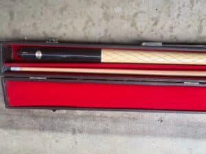 Vintage-Two-Piece-Billiard-Cue-with-Case-Spalding-second-image