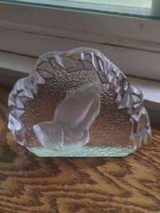 Vintage-Viking-Glass-Praying-Hands-Paperweight