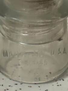 Vintage-Whitall-Tatum-No.-Glass-Insulator-third-image
