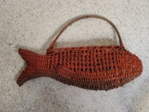 Vintage-Wicker-Fish-Creel-Basket