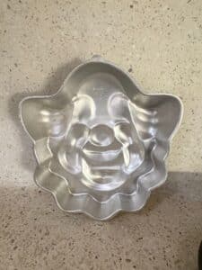 Vintage-Wilton-Bozo-the-Clown-Cake-Pan-