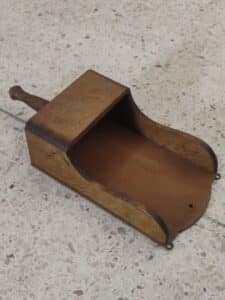 Vintage-Wooden-Wall-Mounted-Scoop-or-Candle-Sconce
