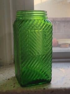 Vintage-s-Owens-Illinois-Green-Glass-Hoosier-Canister