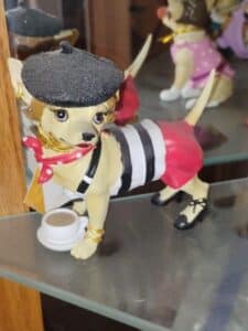Westland-Giftware-Chihuahua-Figurine