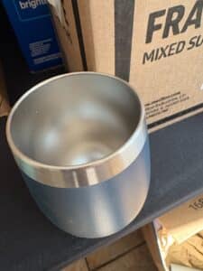 YETI-Rambler-oz-Wine-Tumbler-second-image