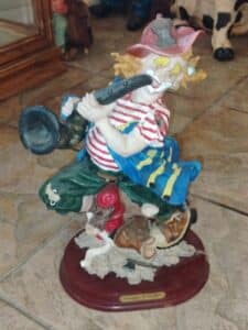 Yanglin-Collection-Firefighter-Musician-Figurine