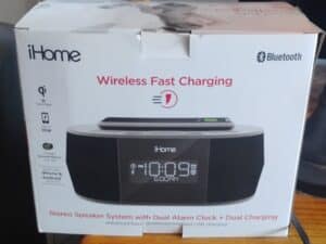 iHome-Wireless-Fast-Charging-Dual-Alarm-Clock-Speaker-1