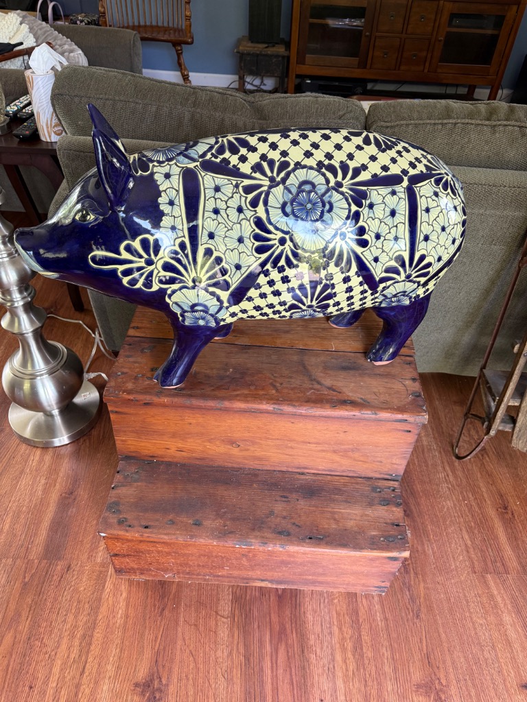 Mendon – Collectibles, jewlery furniture & more