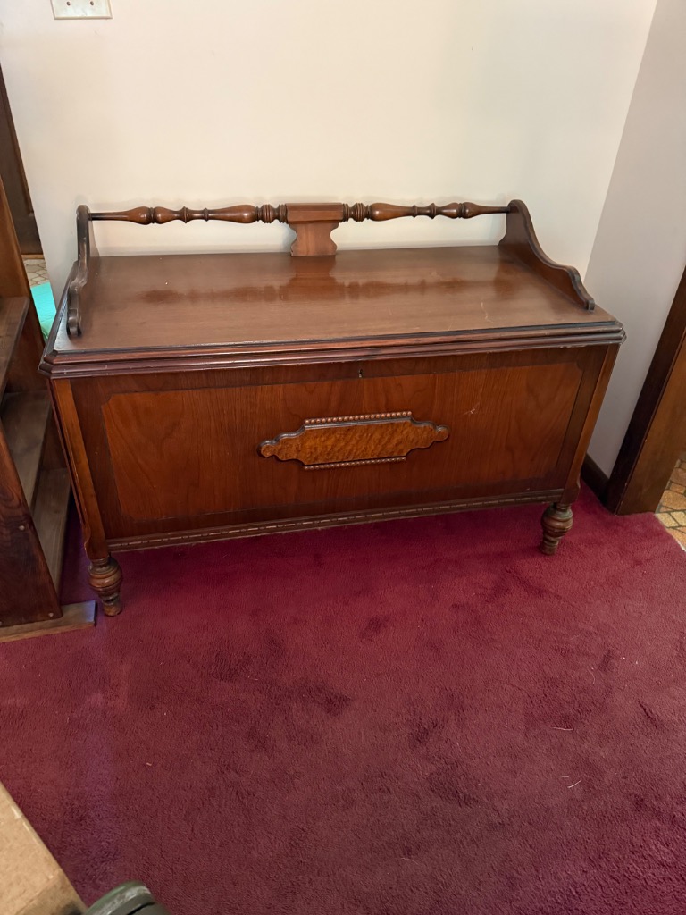 Milford-Vintage Art & collectibles, LPs and equipment, musical instruments