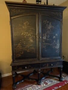 World Artifacts, Collectibles, Jewelry and more in Spring - Blue Moon NW Houston!